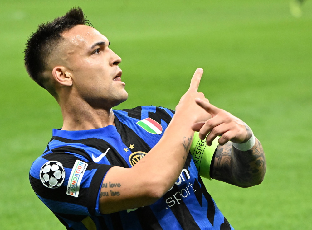 意媒：罗马赴英格兰进行集训，将在英格兰队训练基地进行训练（意媒：罗马将赴英格兰拉练，预计在英格兰队训练基地备训）