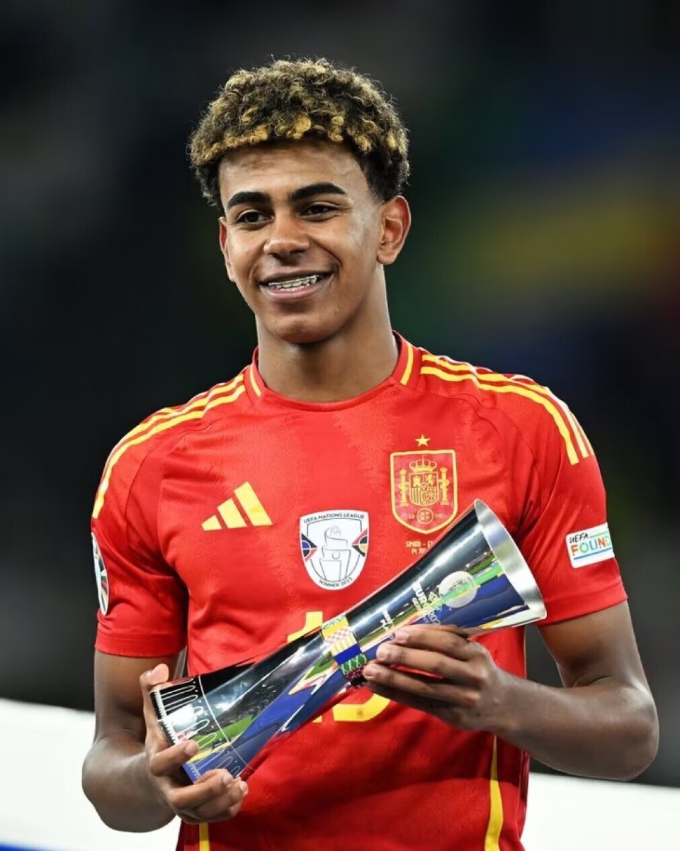 老当益壮，奥巴梅扬实现职业生涯400球里程碑（宝刀未老，奥巴梅扬职业生涯进球数突破400大关）