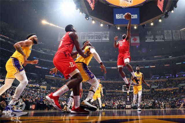 篮球NBA官方公布技术统计排行榜（NBA官方发布最新技术统计榜单）